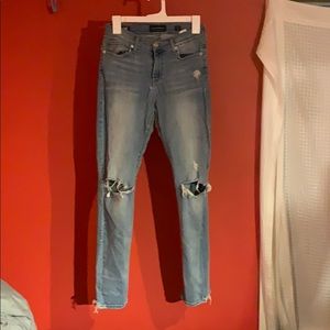 Lucky brand light wash stretch jeans